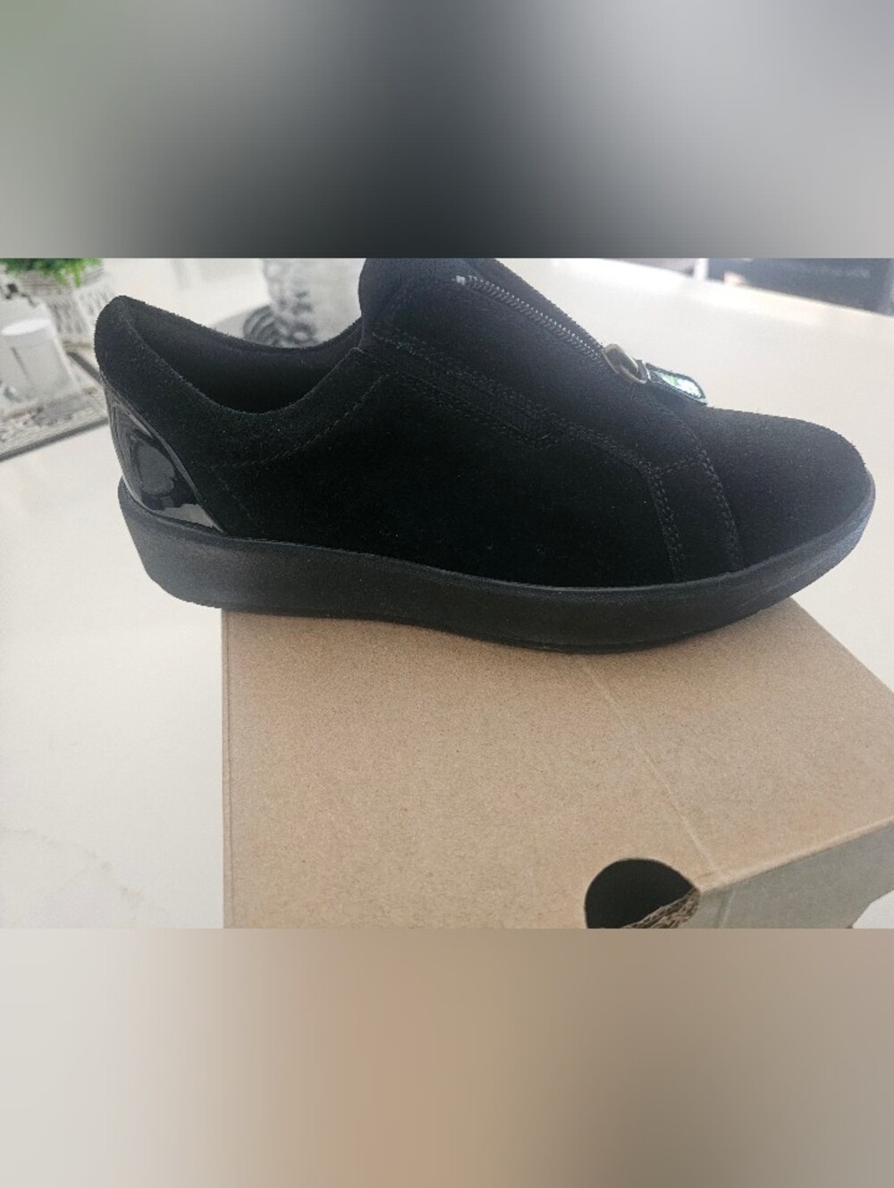 Women's Black Slip-On Comfort Sneakers